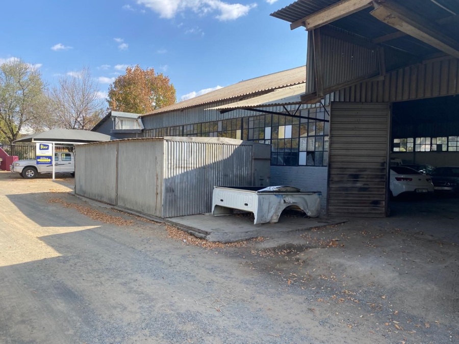 To Let commercial Property for Rent in Hamilton Free State
